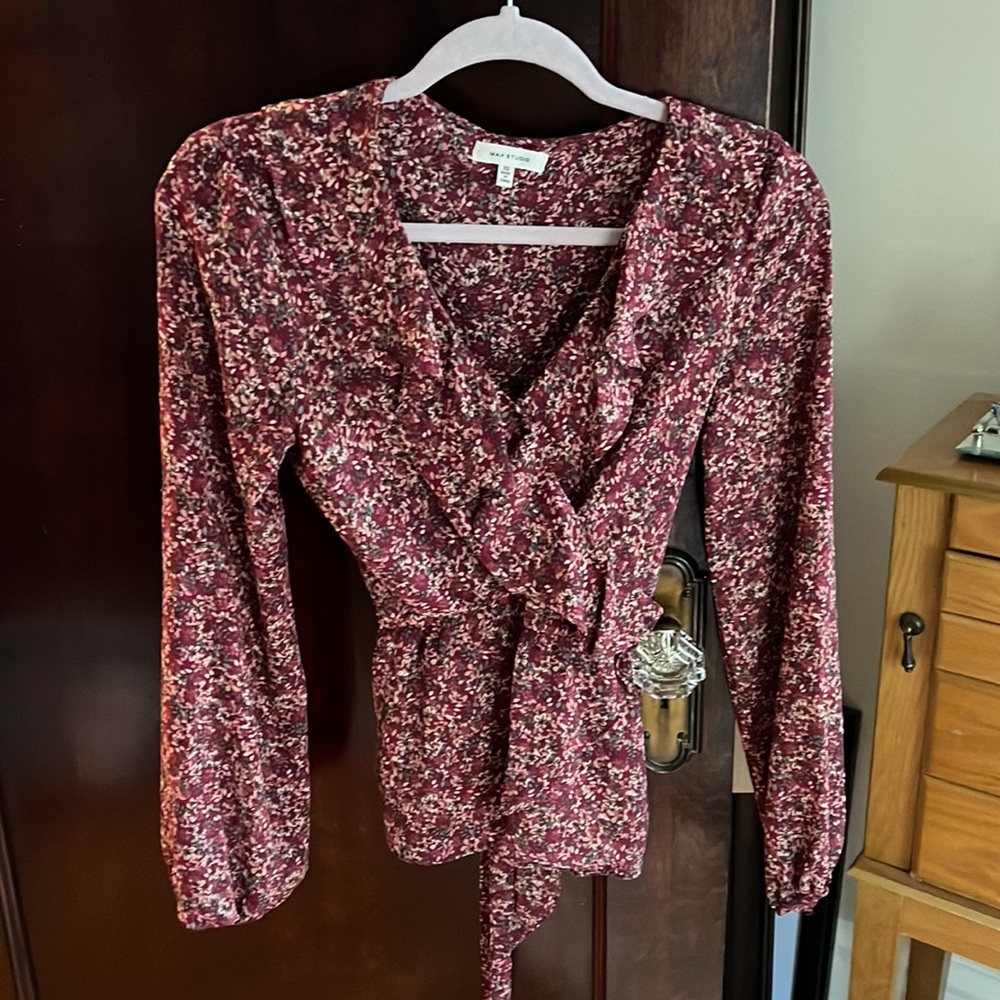 Max Studio Floral Top